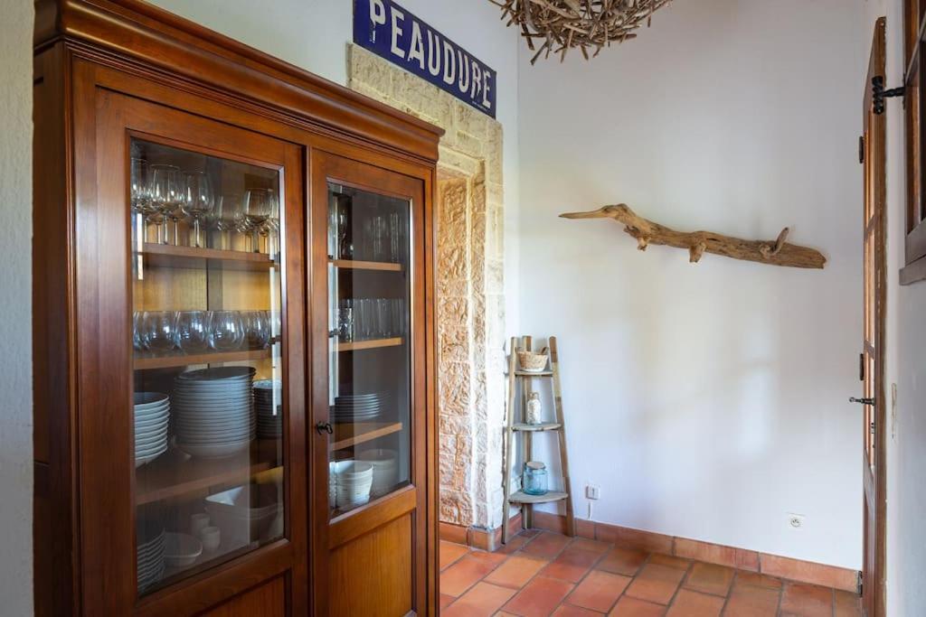 Mas Provencal De 120M2 En Camargue, Avec Piscine Et Parking Inclus, Ideal Pour Des Vacances Arles Exterior foto
