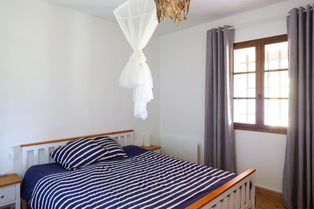 Mas Provencal De 120M2 En Camargue, Avec Piscine Et Parking Inclus, Ideal Pour Des Vacances Arles Exterior foto
